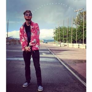 Meet your Posher, Jake